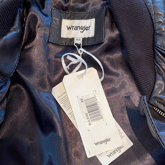 *SOLD* BNWT Wrangler Black Leather Jacket - Picture 2 of 4
